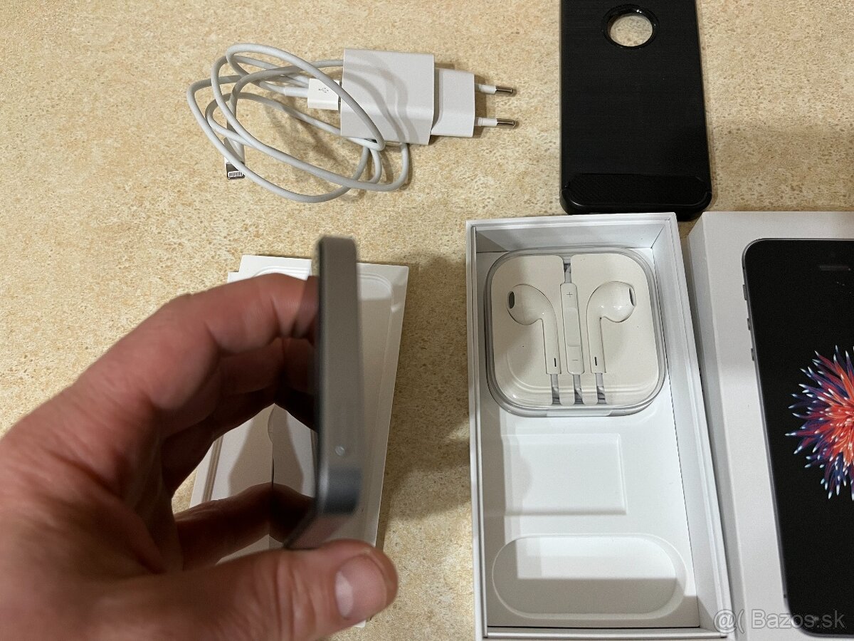 iPhone SE 32GB - TOP STAV - 3