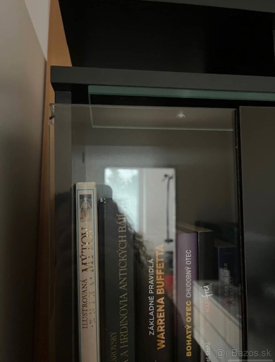 Vitrína a lowboard - 3
