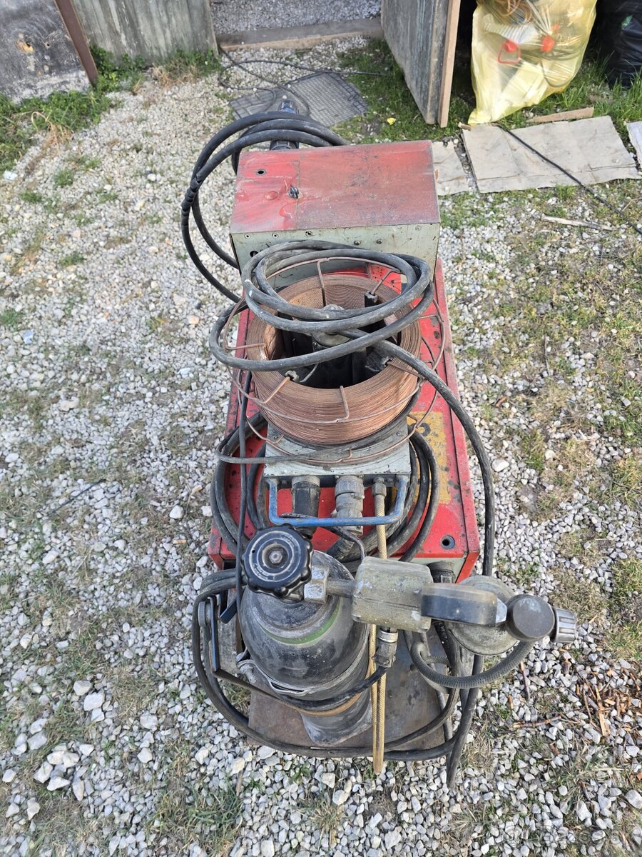 Profesionálna zváračka CO2 uniMIG-200 (200A) - 3