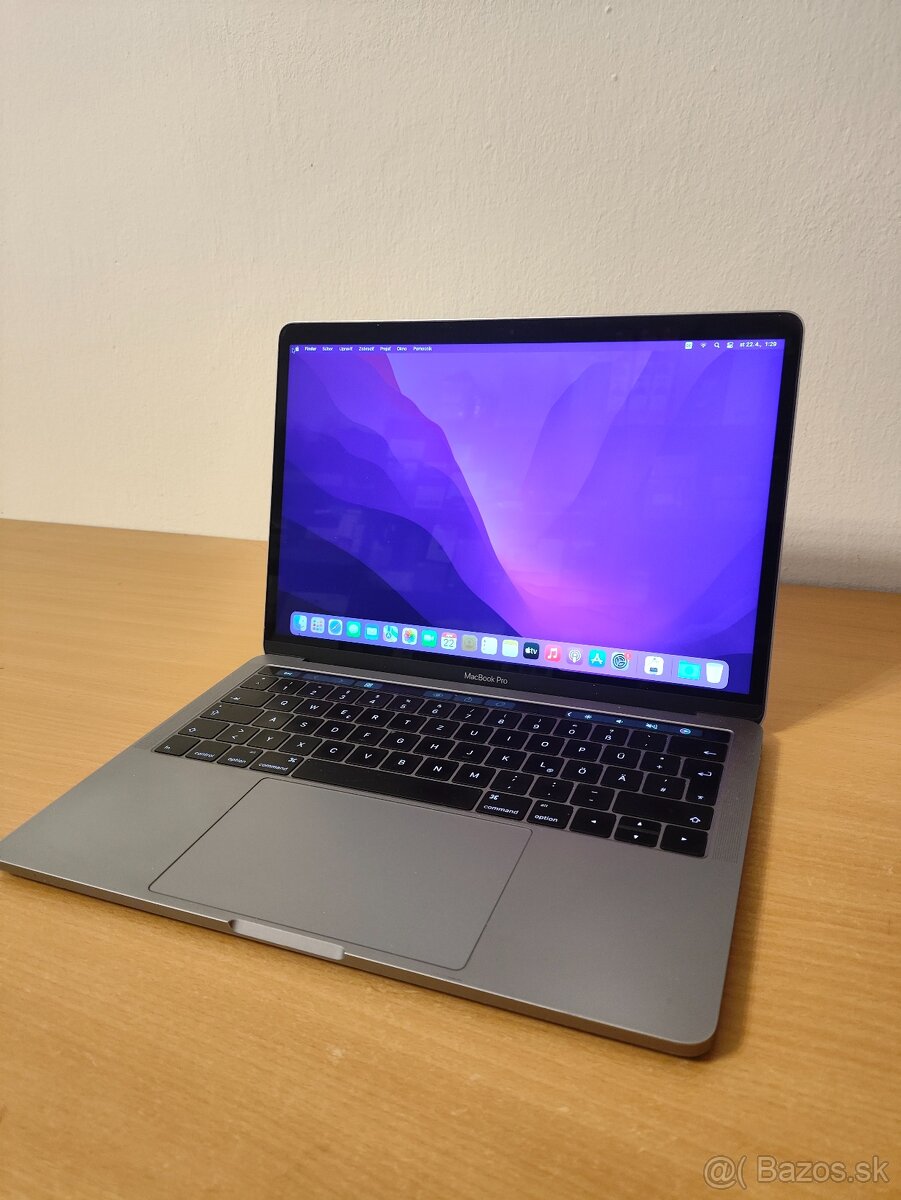 MacBook Pro 13 2016 | i5 • 16GB • 1TB SSD - 3