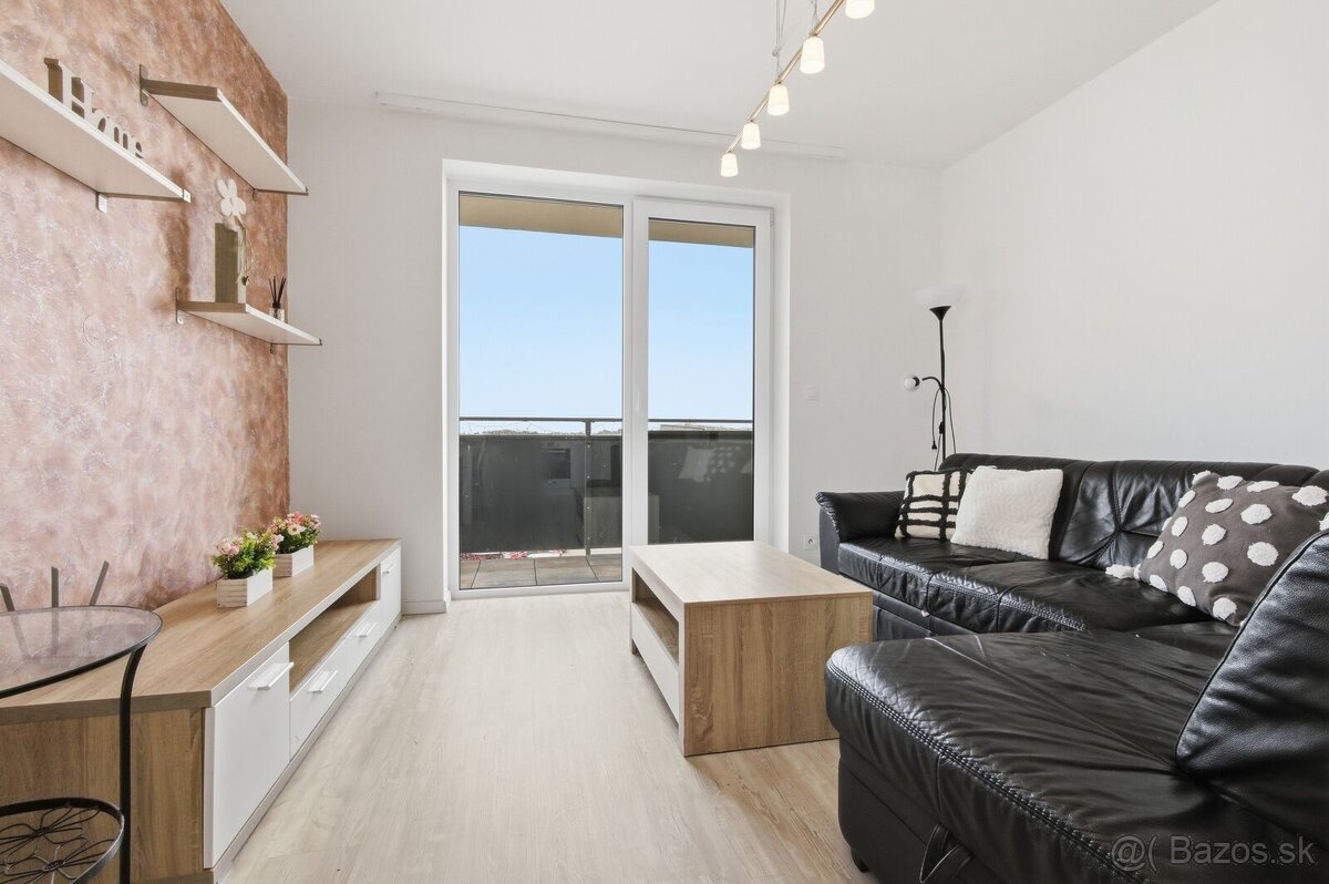 Prenájom, 2.izbový byt s veľkým balkónom v Hamuliakove – foto 3