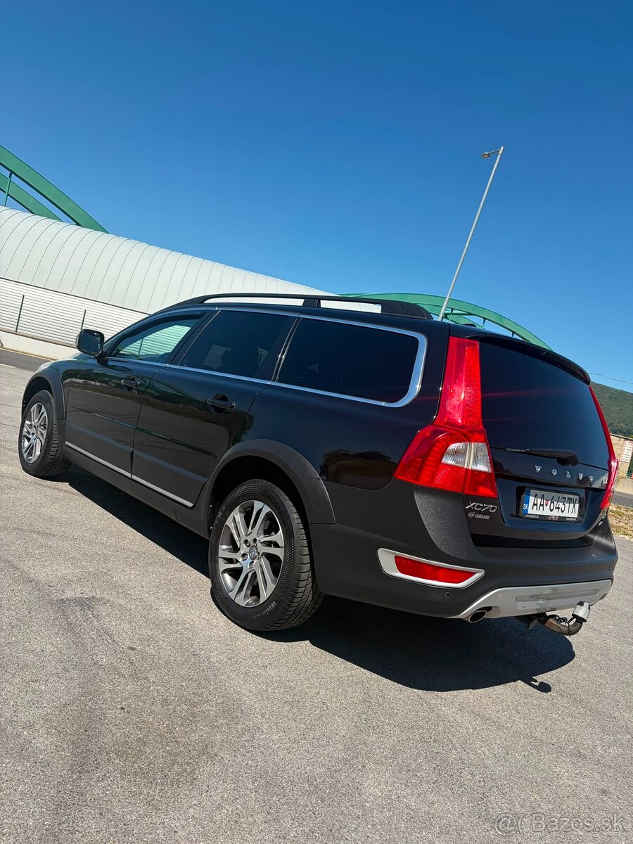 Predám volvo xc70 - 3