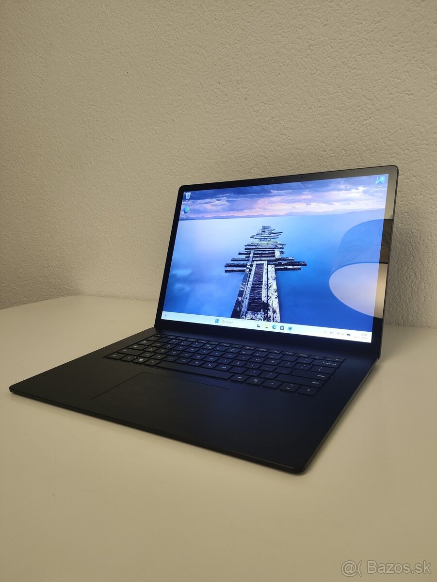 Microsoft Surface Laptop 5 15" | Intel Core i7 1265U • 32 G - 3