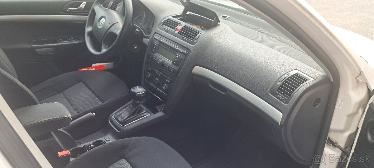 Predám Škoda octavia 1,9 TDI dsg 77kw - 3