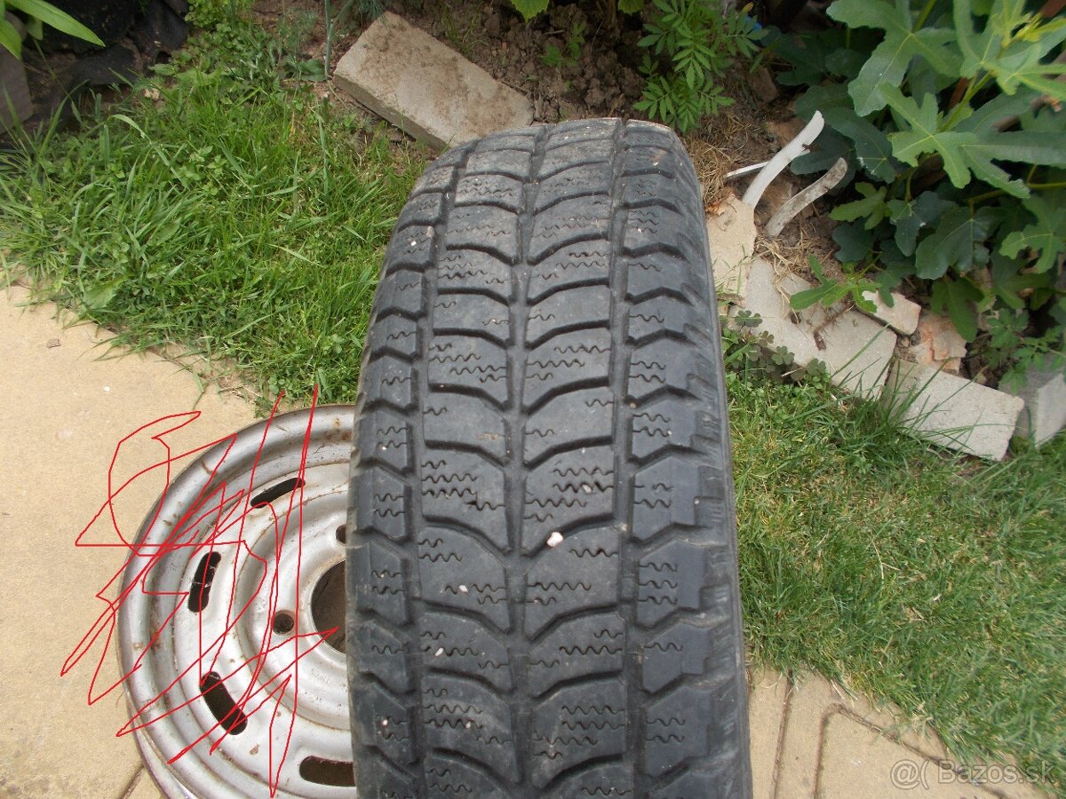 Predam pre Skoda benzinom koleso Fiat zrkadlo Napis Regata - 3