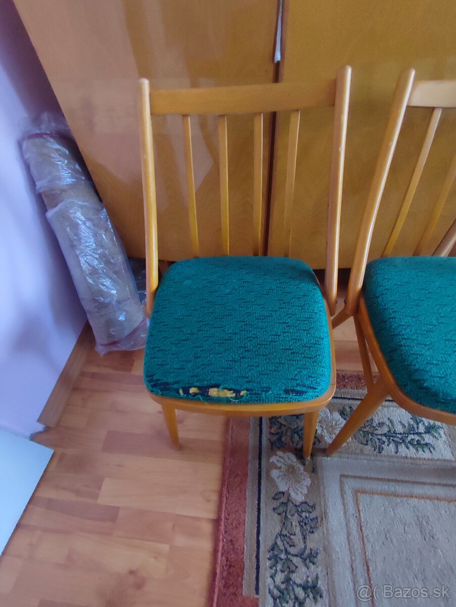 Retro drevené stoličky – pekný stav - 3