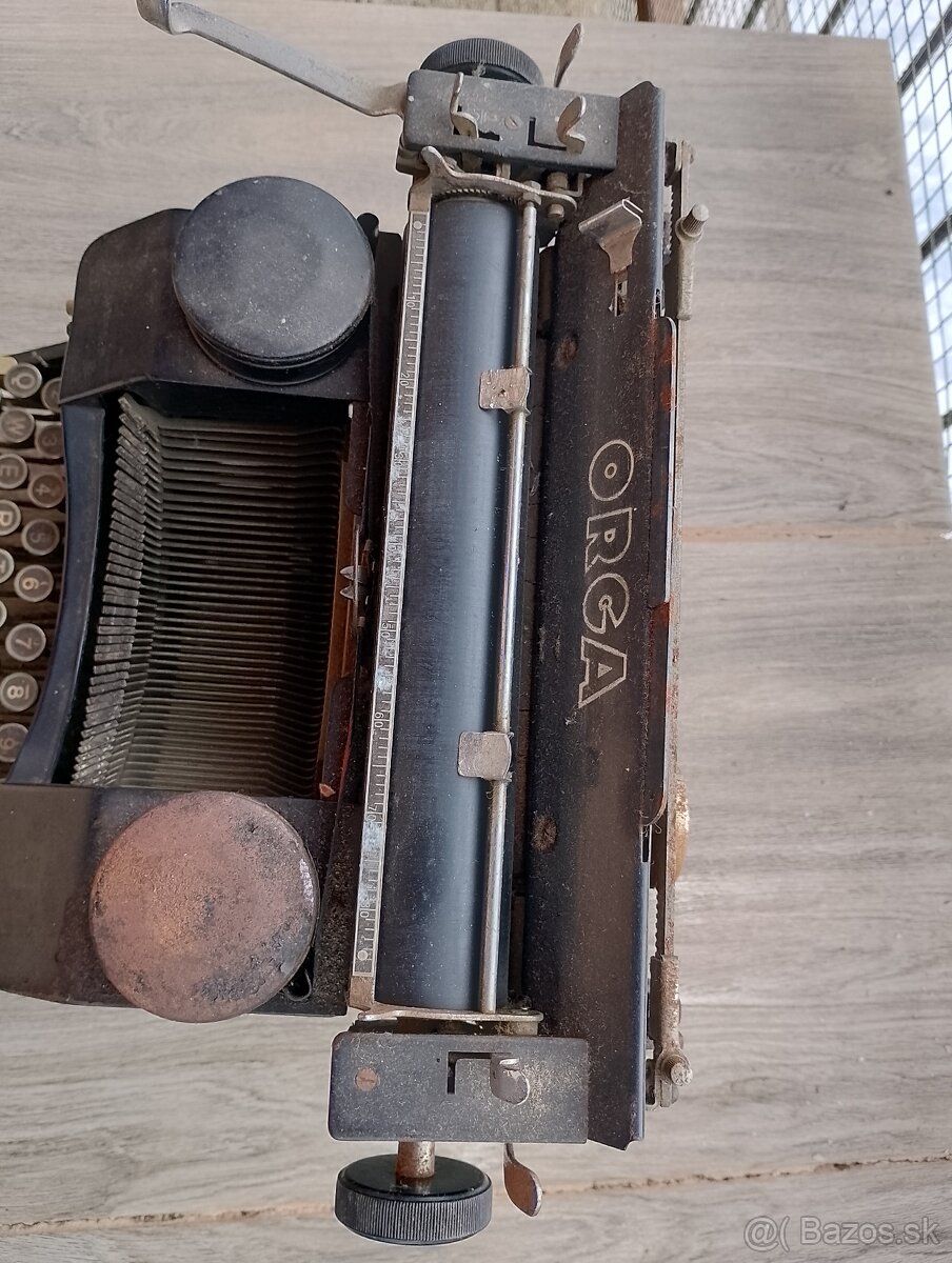 Starý písací stroj - 3