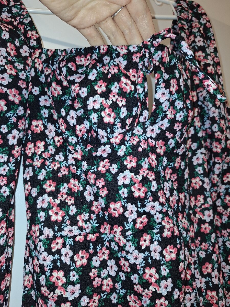 Midi kvetované šaty - 3