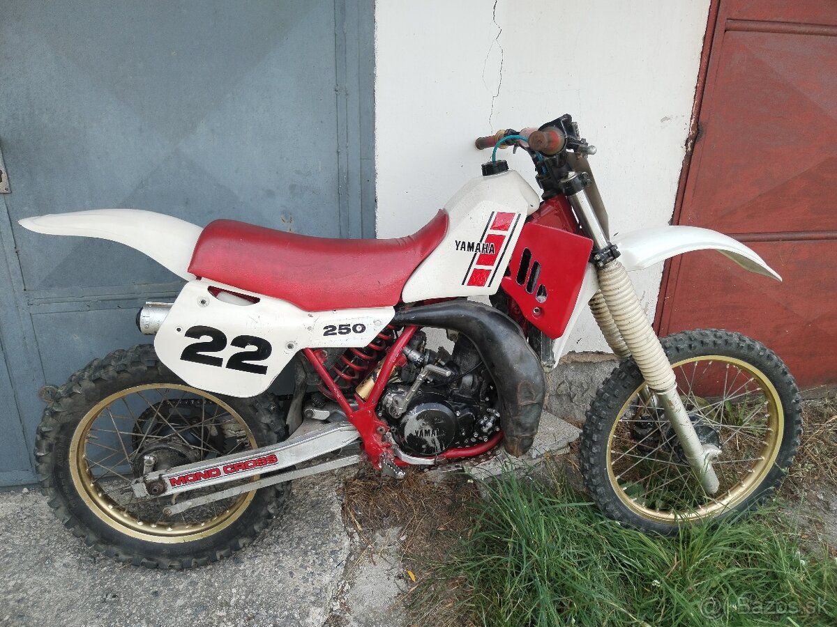 Yamaha YZ 250 r. 85