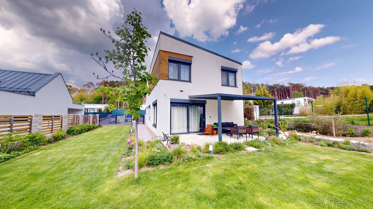 REZERVOVANÉ Nízkoenergetický 5i samostatne stojaci rodinný - 3