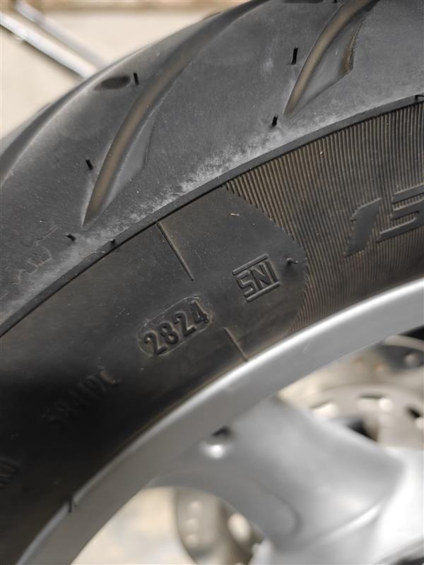 Moto Guzzi Breva 750 - 3