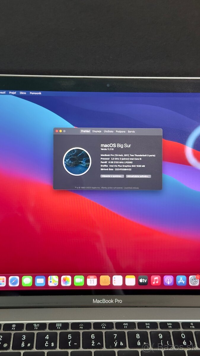 13-palcový Apple MacBook Pro 2017 - 3