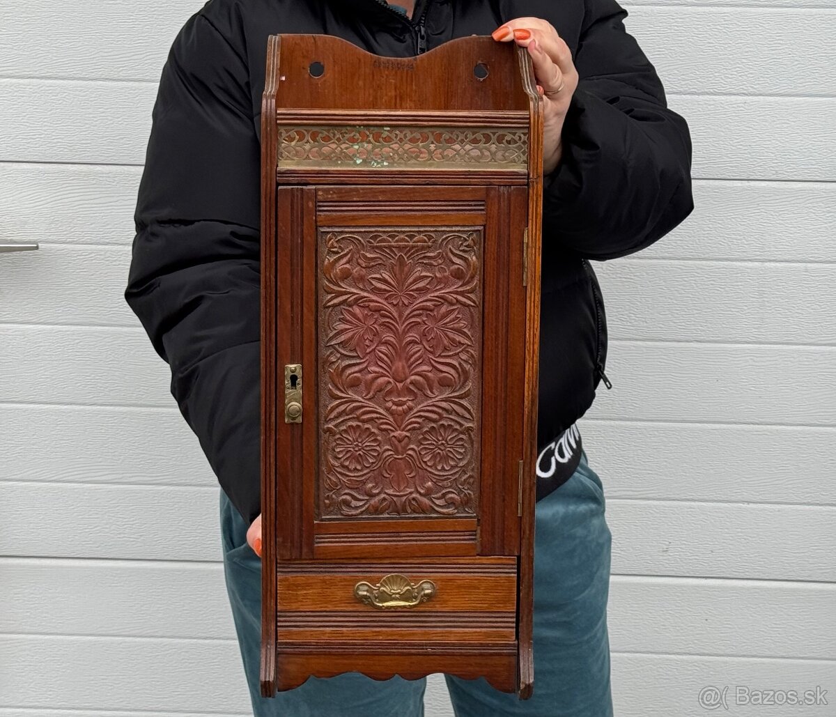 Starožitná krásná skříňka na dýmky - 3
