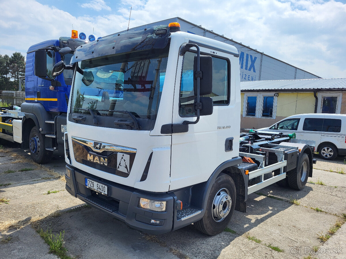MAN TGL 12.190 4x2 BB hákový naťahovák kontajnerů TECHNOCAR - 3