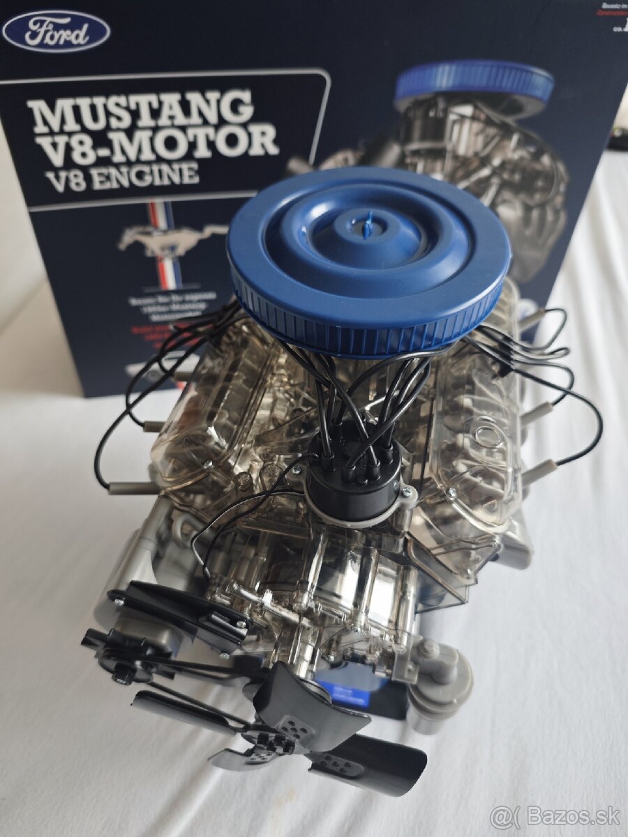 Model motora mustang v8 - 3