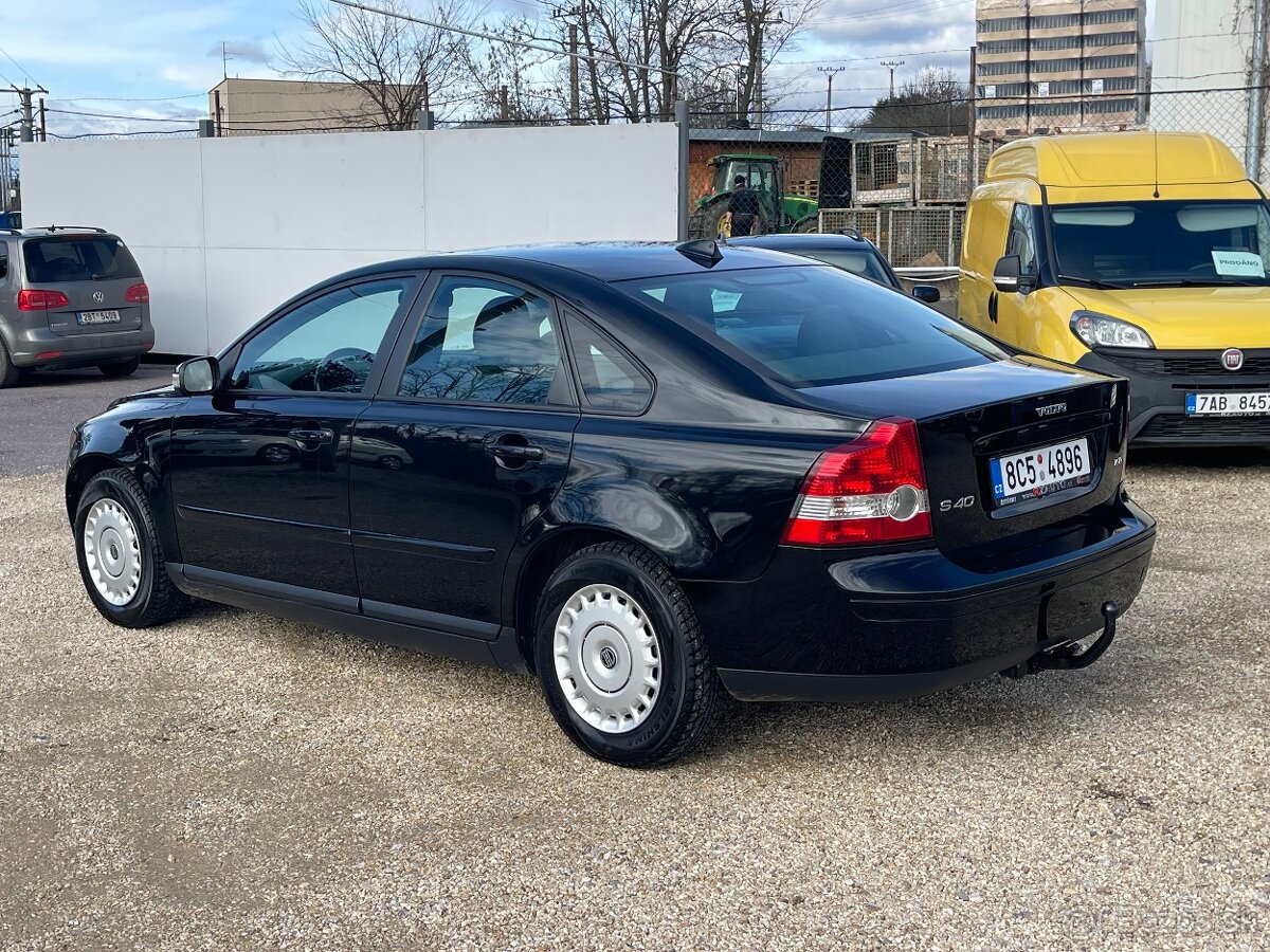 Volvo S40, 1.6D 80kwVYHŘEV.SEDNOVÁ STK - 3