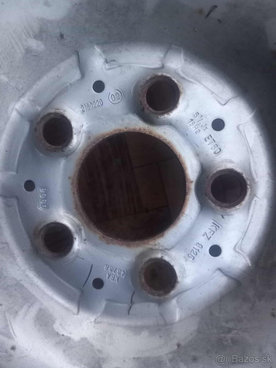 Plechové disky s pneumatikami na dojazd - 3