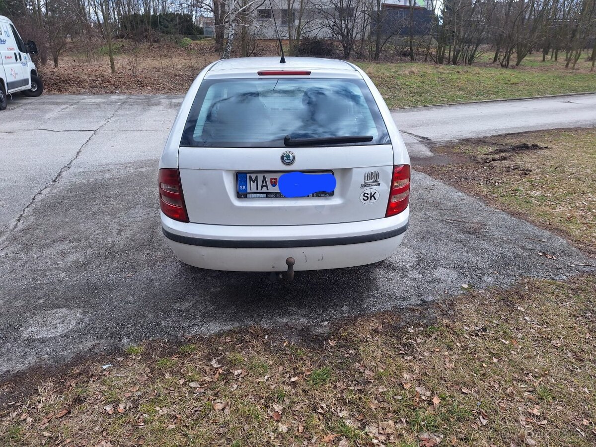 Predám Škodu FABIA COMBI - 3