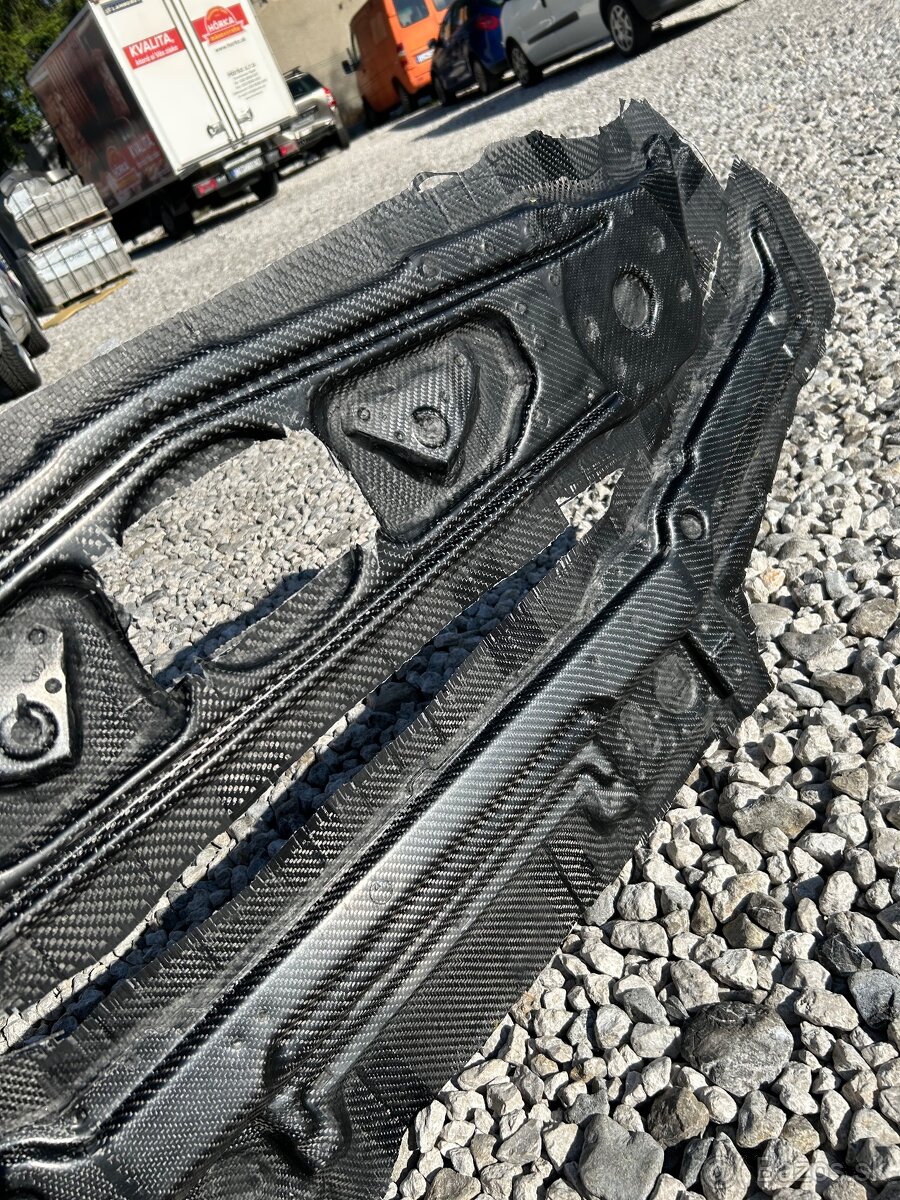 BMW e46 stena chladiča KARBON - 3
