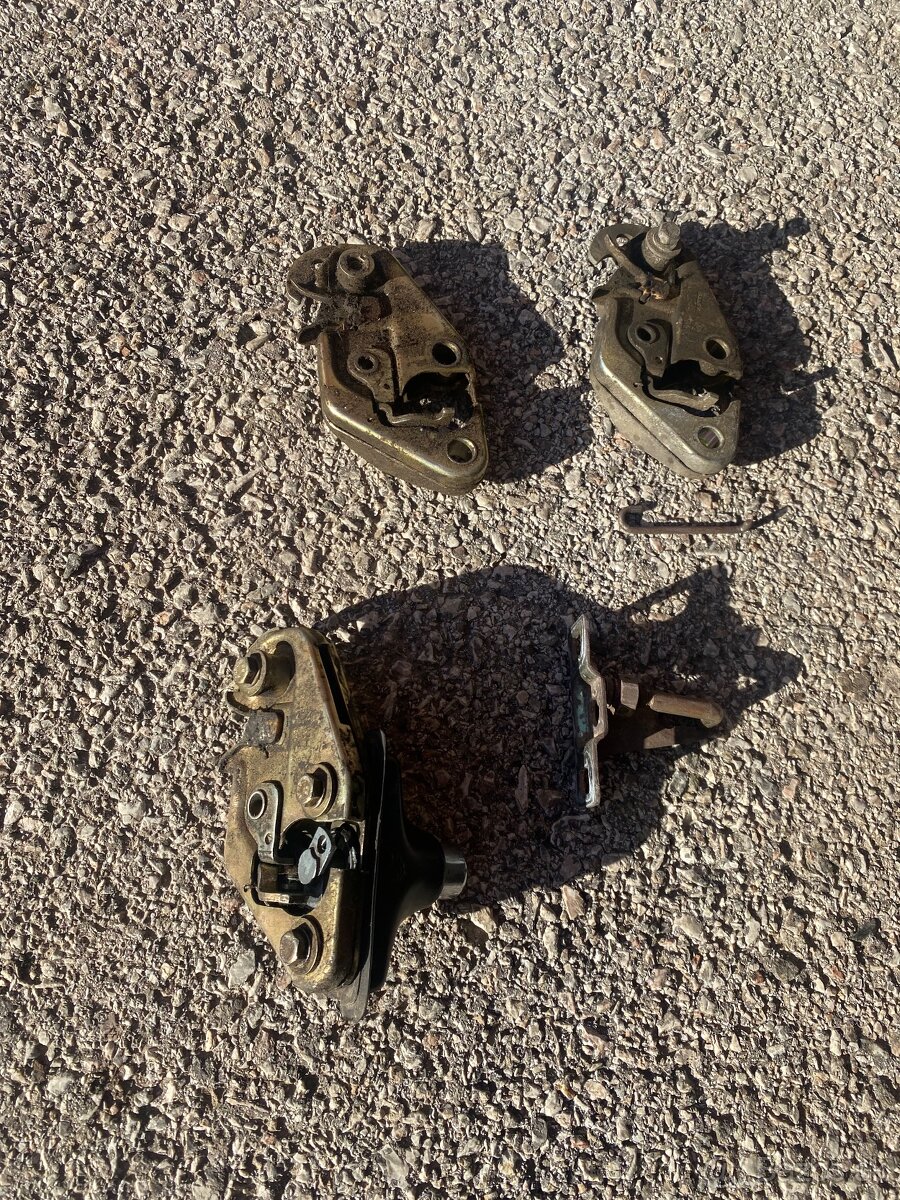Bmw e30 zámok kufra - 3