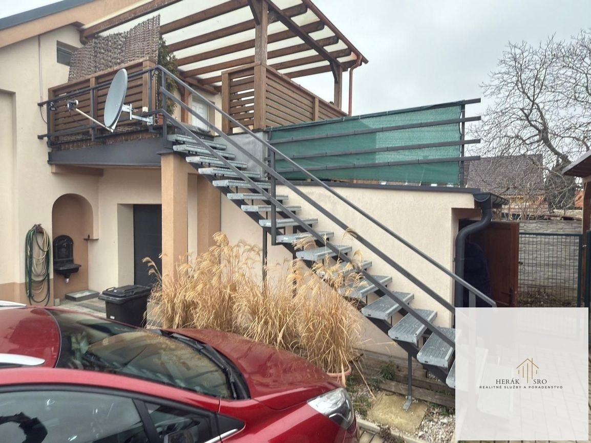 Investícia do bývania - 3 izbový podkrovný byt na predaj - 3