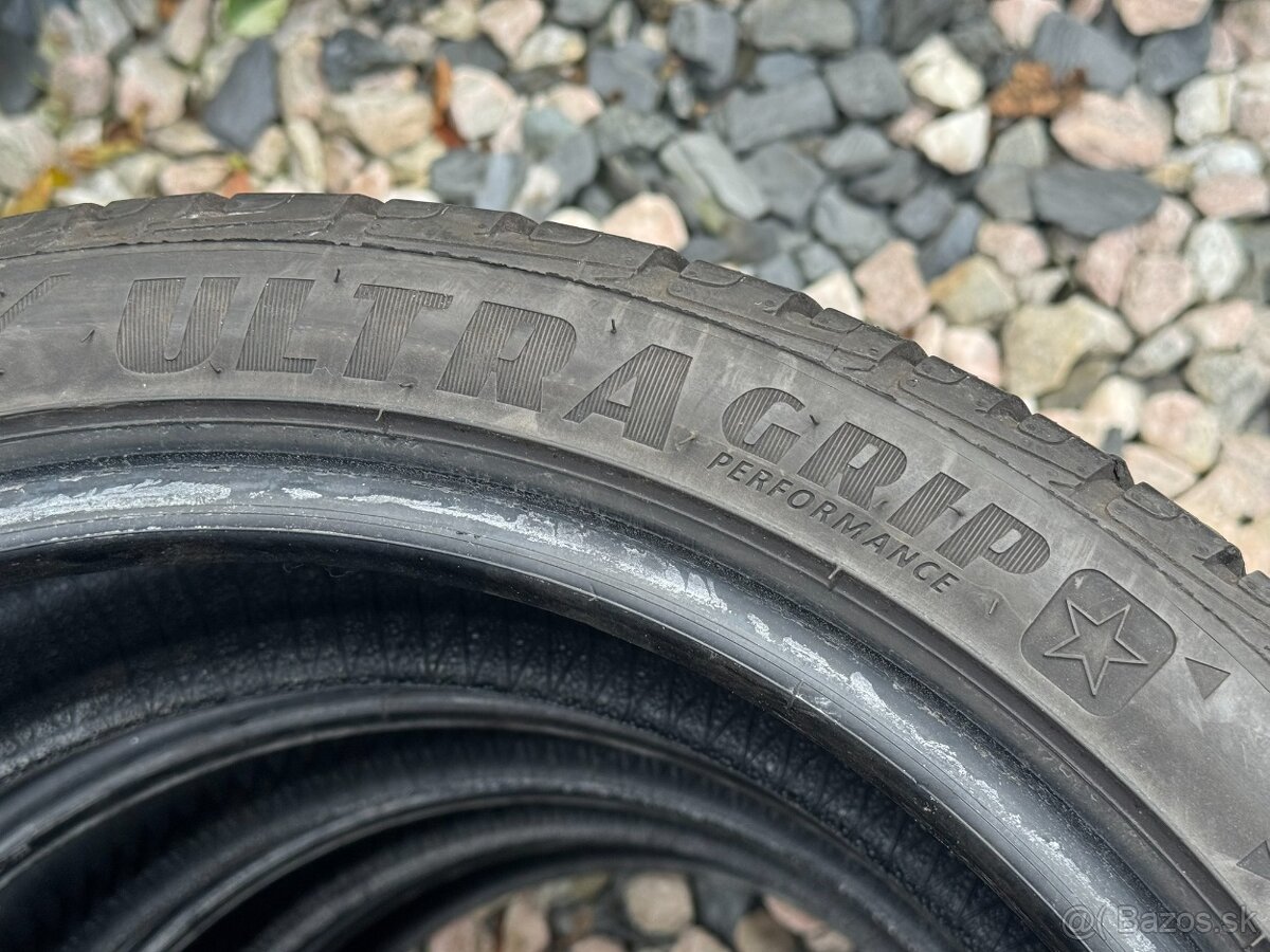 205/45 R18 - 3