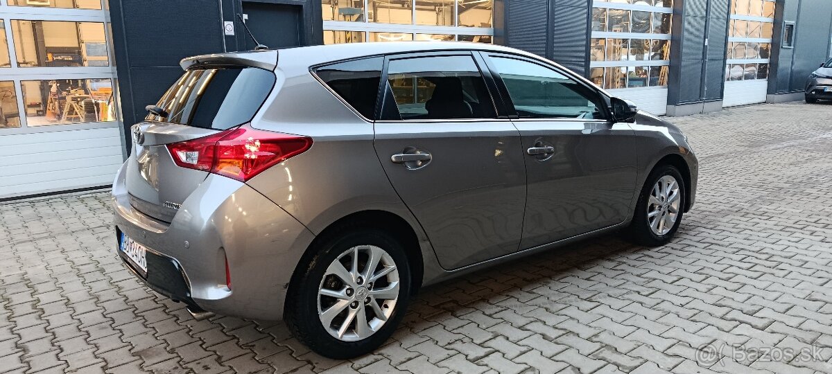 Toyota auris 1.6 97kw valvematic - 3