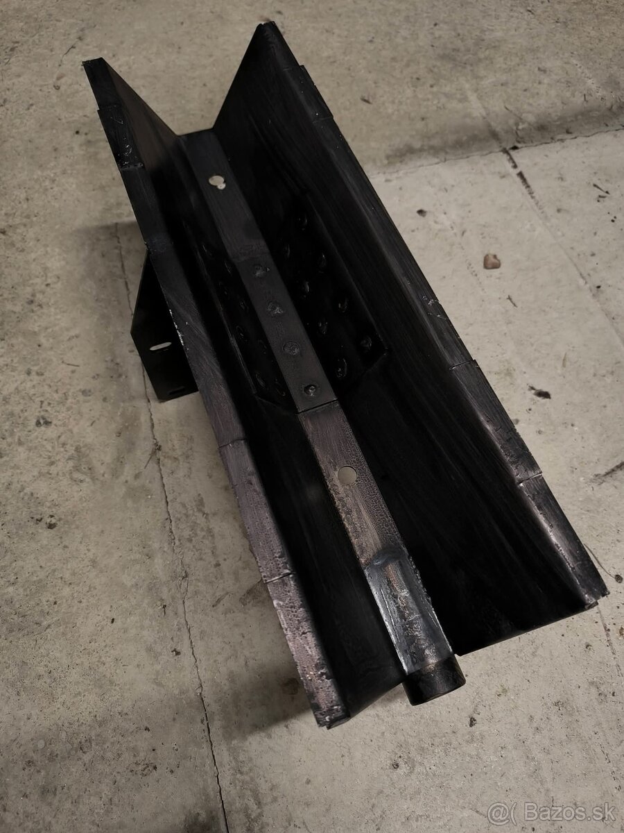 Nosníky Škoda 1203 - 3