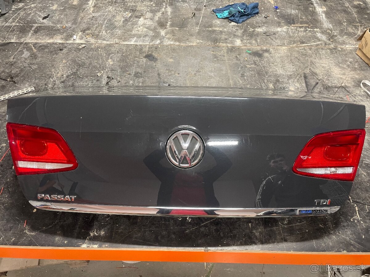 zadny kufor passat b7 sedan - 3
