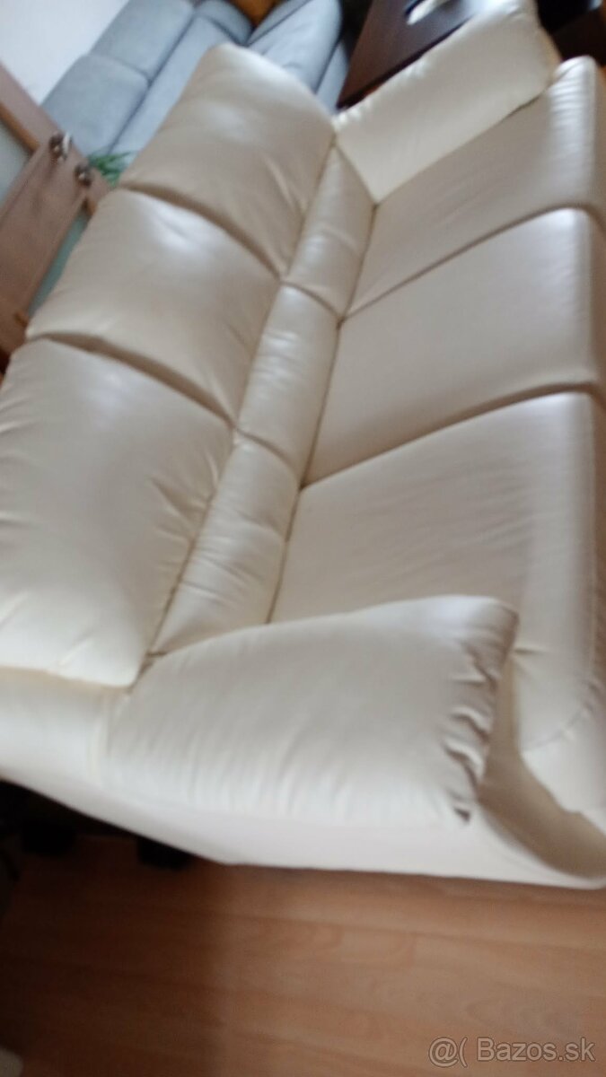 Kožená sedačka a taburetka - 3