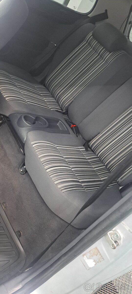 Predám volkswagen Fox - 3