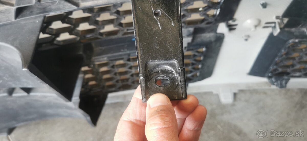 Predna maska Dodge RAM - 3