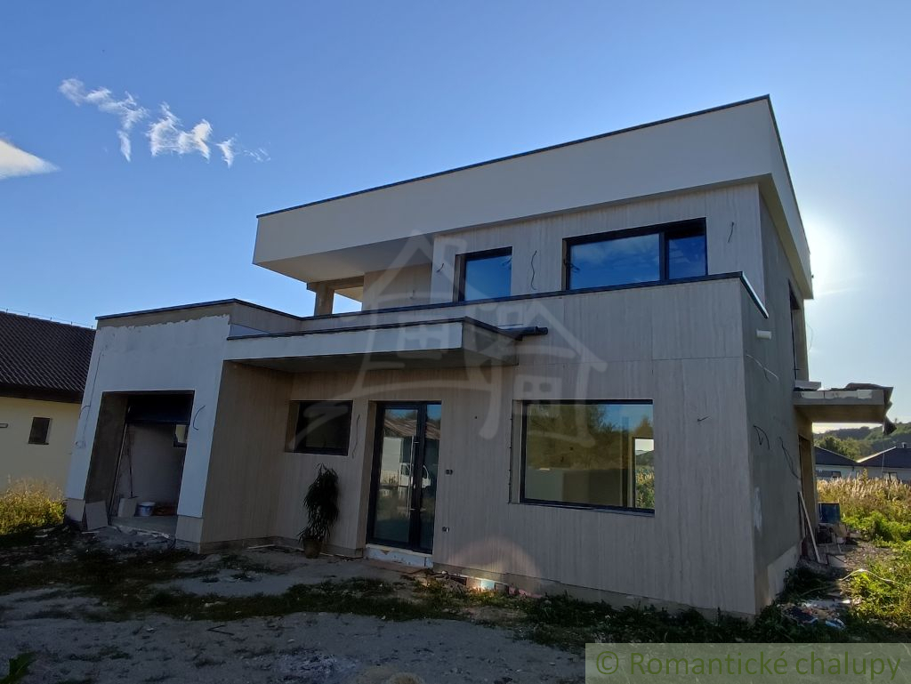 Moderný rodinný dom v pokojnej prírodnej lokalite, na skok - 3