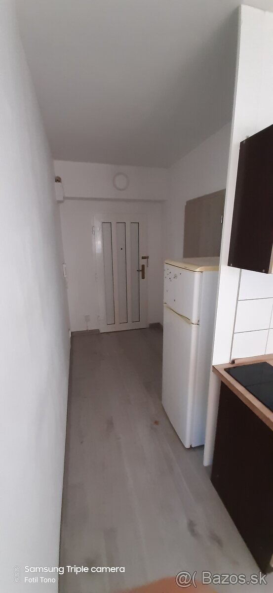 na prenájom 1 izbový byt na Dlhej ulici v Prievidzi - 3