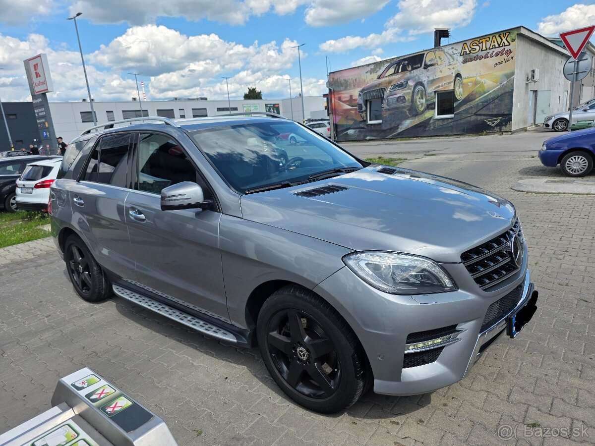 Mercedes-Benz ML trieda 350 BlueTEC 4matic AMG - 3