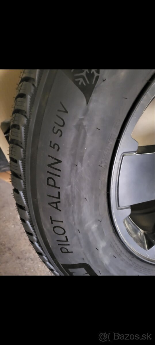 255/70R18 zimne Michelin Alpin A5