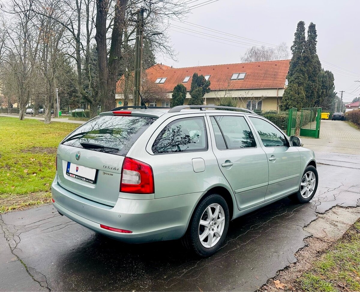 Škoda Octavia 2 FL 1.6 TDi CR 4x4 Combi - 3