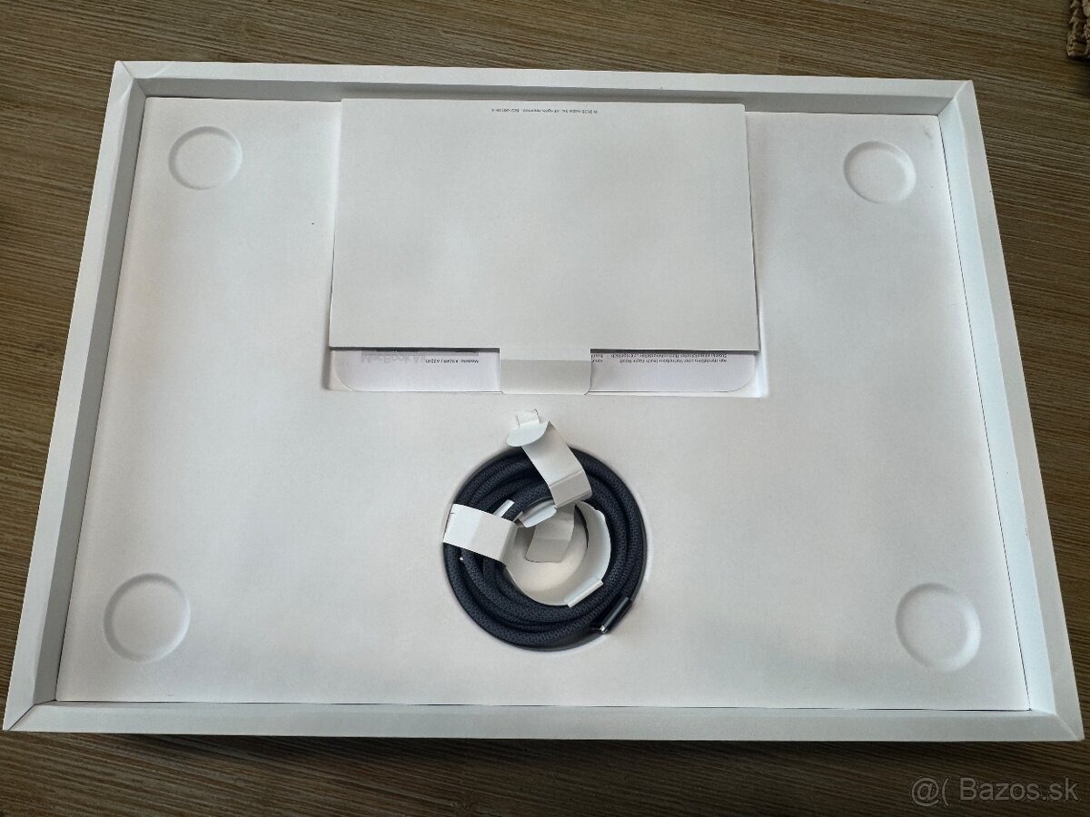 Macbook Air 13 M4 16/256gb - 3