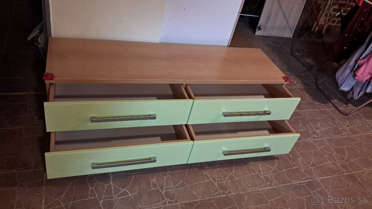 Komoda - 3
