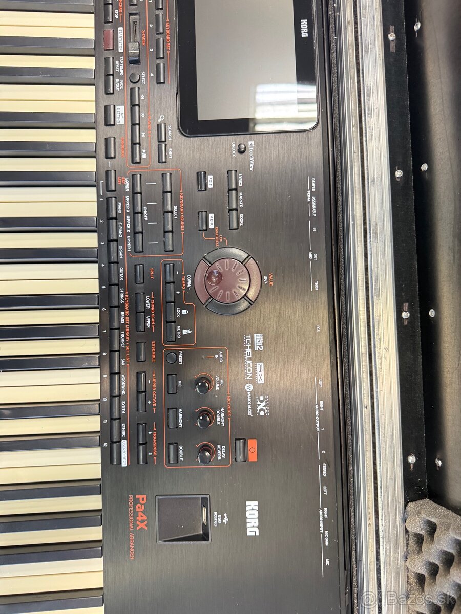 KLAVESY KORG pa4x - 3