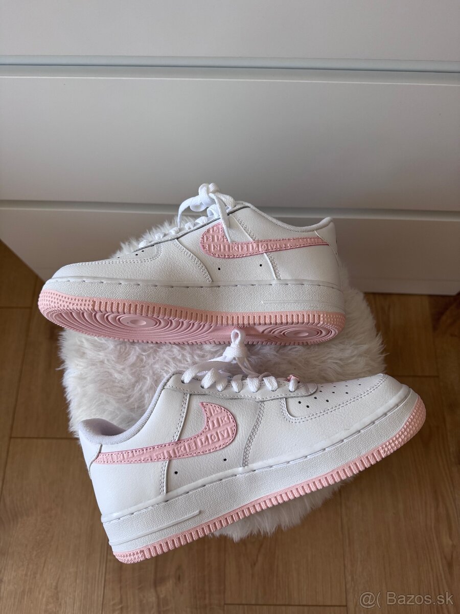 Nike Air Force 1 Low Valentine’s Day - 3