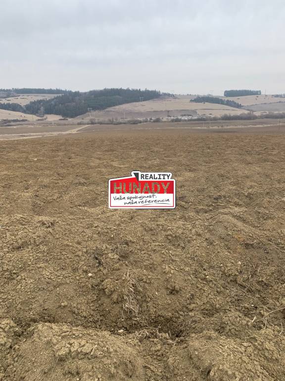 (600 m²) POĽNOHOSPODÁRSKY POZEMOK - 3