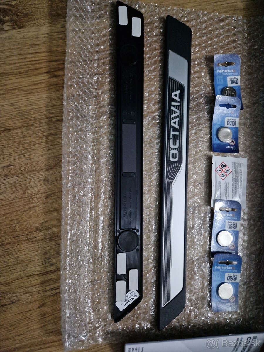 Predám led prahové lišty Octavia IV - 3