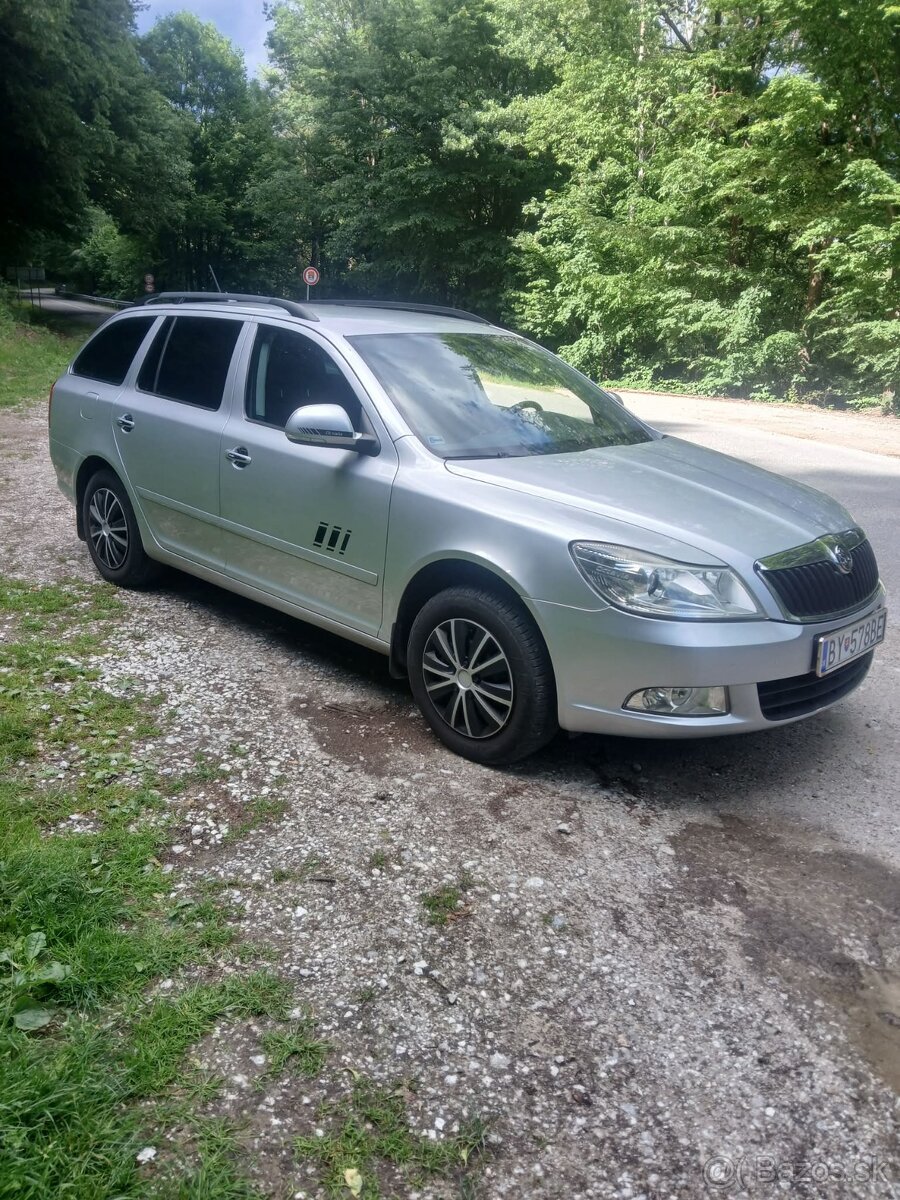 Škoda Octavia 2 Facelift combi 1.6 77 kw Elegance - 3