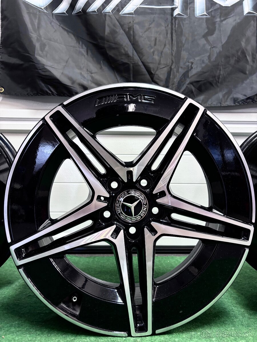 Mercedes AMG C W206 R18 original - 3