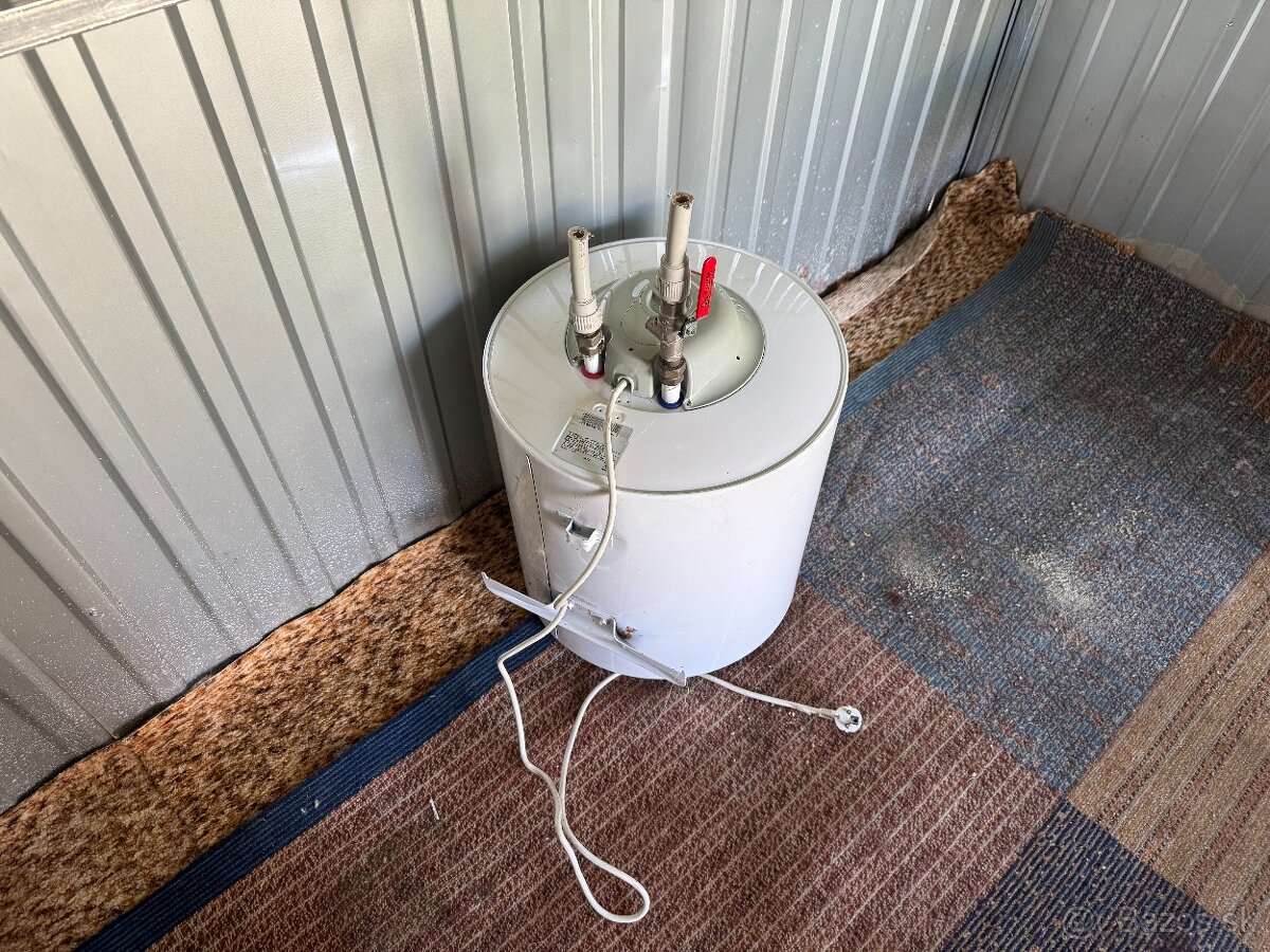 Bojler Ariston NTS 50VR - 3