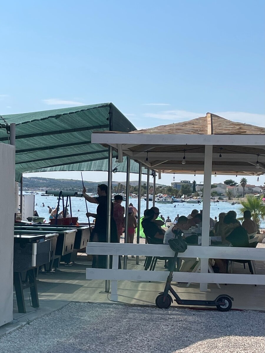 CHORVÁTSKO, apartmán, ubytovanie pri pláži s pieskom v mori - 3