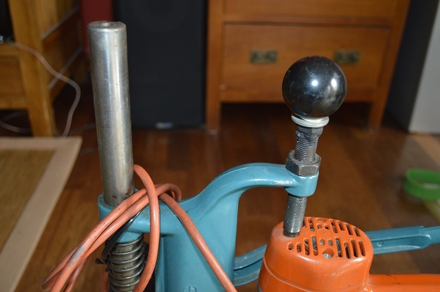 predam stojan na vrtacku spolu s vrtackou Black&Decker - 3