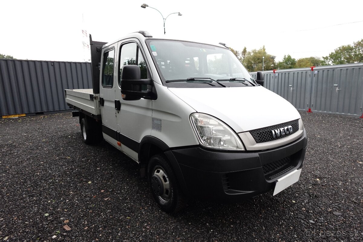 IVECO DAILY DVOJKABINA VALNÍK 7MÍST 3.0HPT - 3