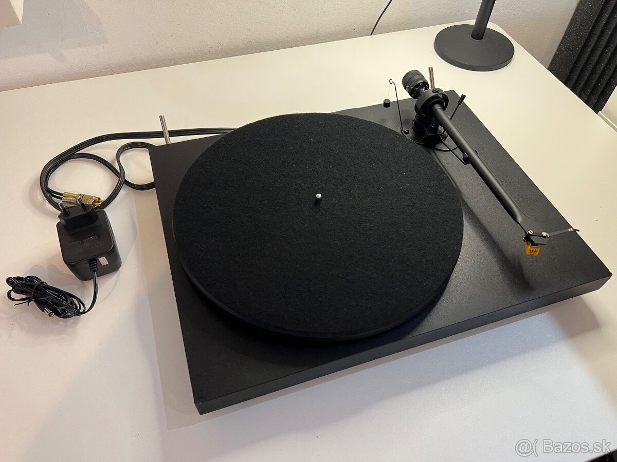Gramofón Pro-Ject 1.2e - 3